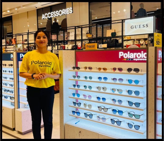 Polaroid eyewear retail